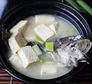 黑头鱼炖豆腐做法